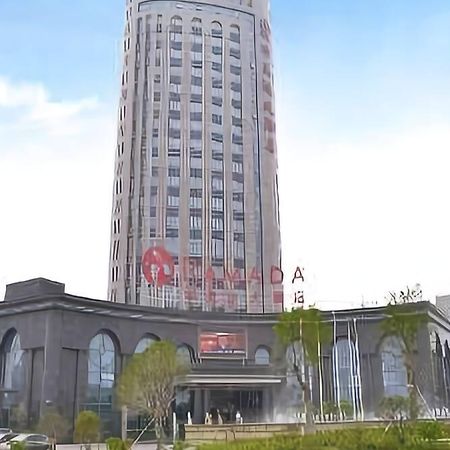 Ramada Yangzhou Baoying Hotel Exterior foto