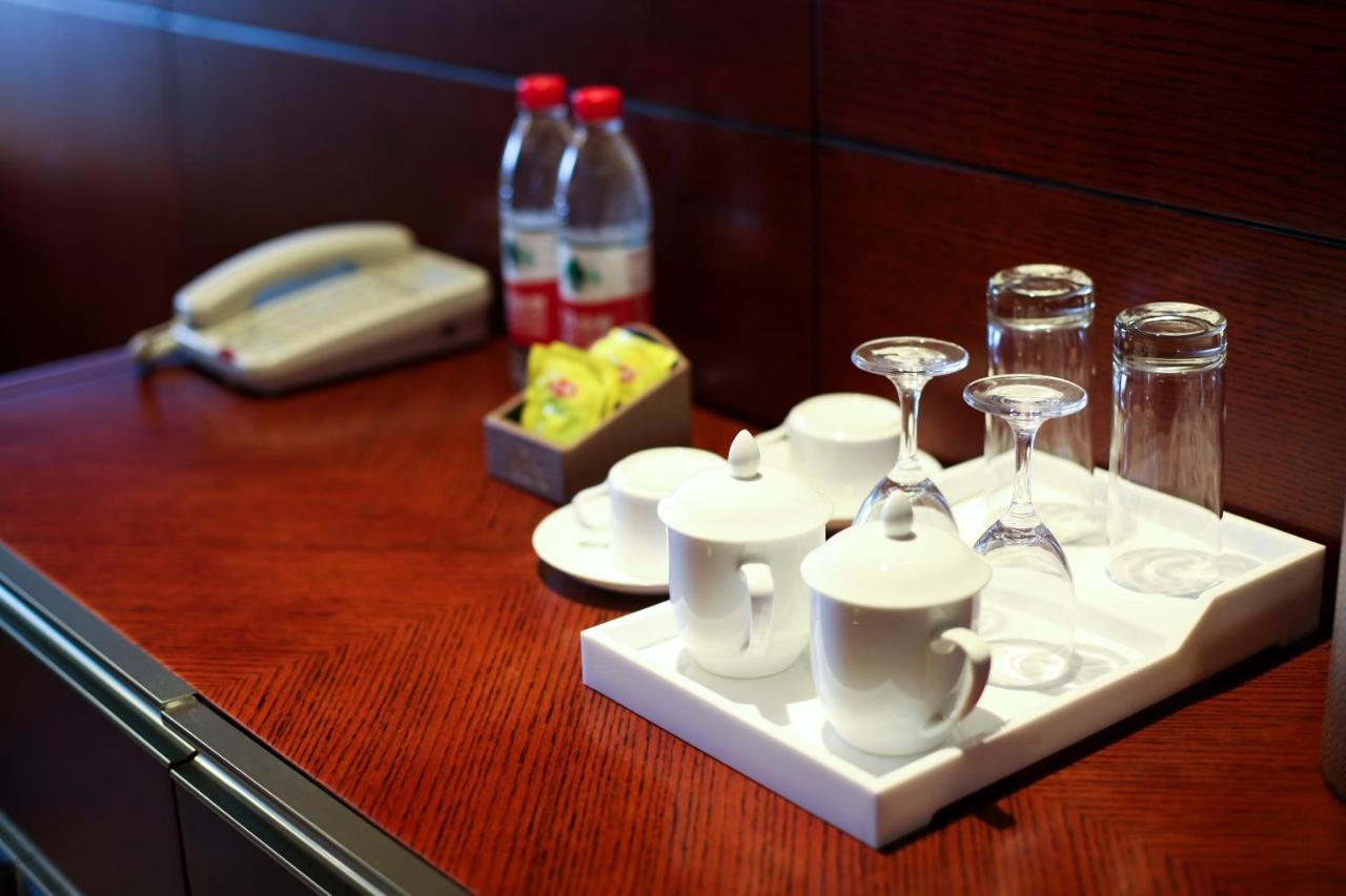 Ramada Yangzhou Baoying Hotel Exterior foto